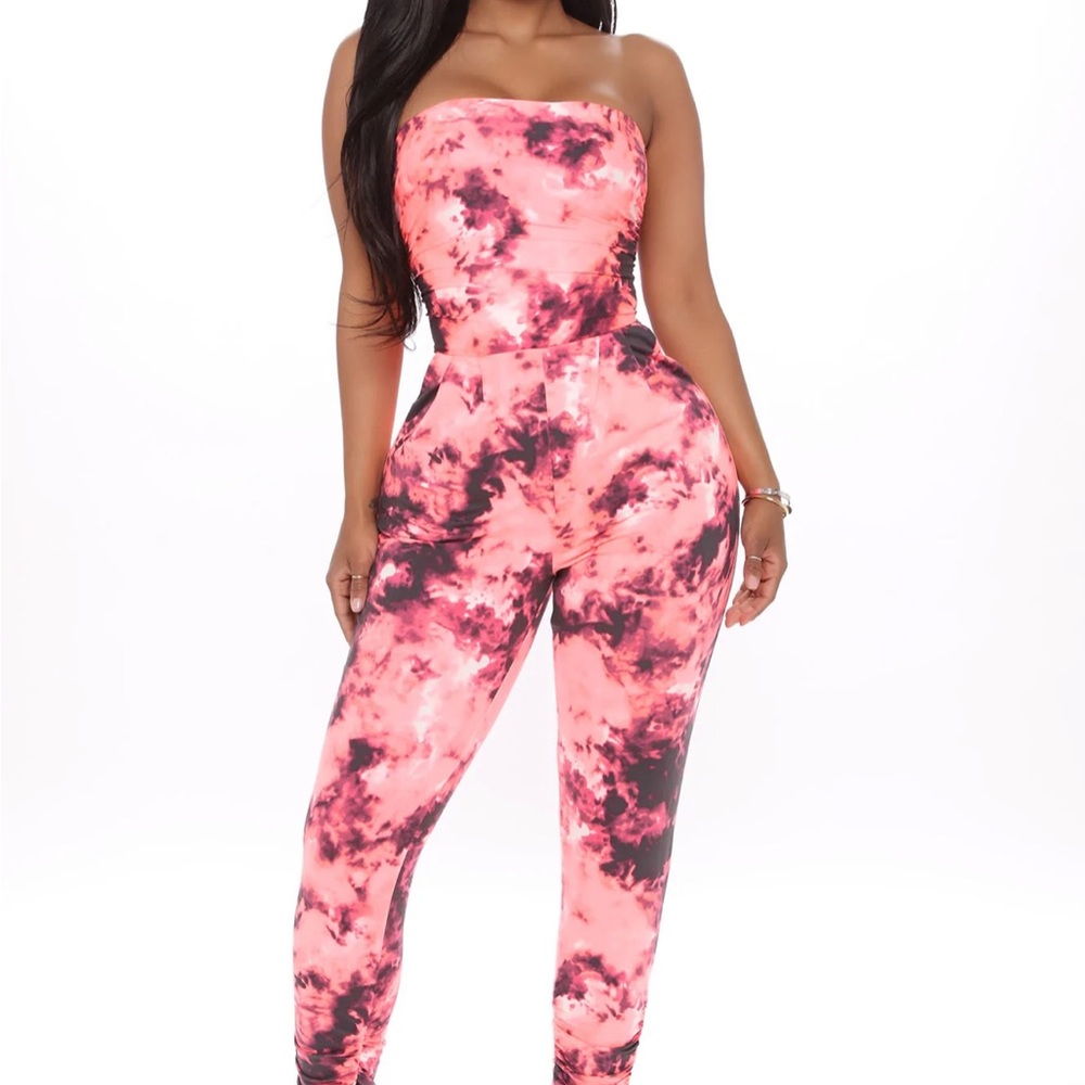 Jumpsuit ❤️❤️❤️ (make me an offer)